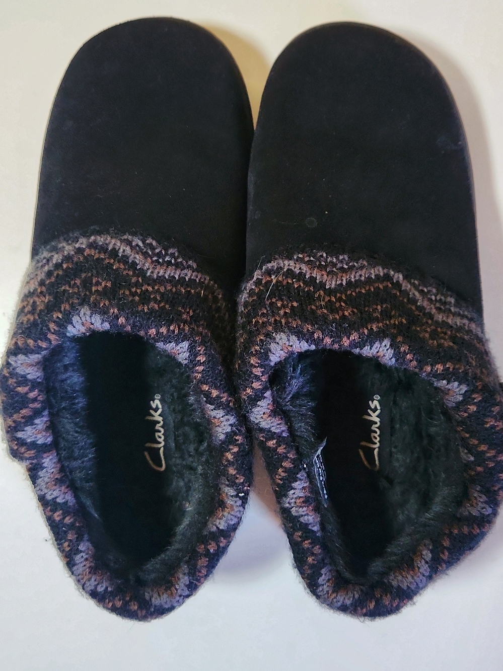 Clarks 8M Women's Black Slip-On Slippers with Multicolor Knit Cuff